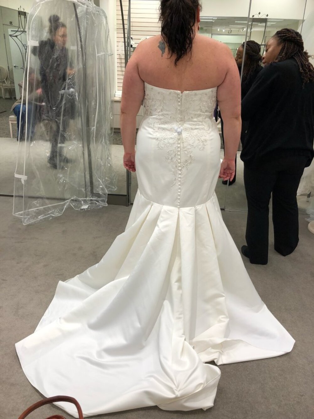 Wedding Dress - never been worn, only tried on! - Picture 2 of 6